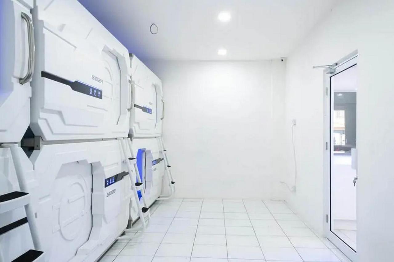 ג'קרטה Reddoorz Hostel Near Taman Puring מראה חיצוני תמונה